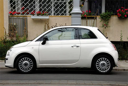 fiat 500 weißer Fiat 500 – Beispiel für Gebrauchtwagenankauf Schmallenberg
